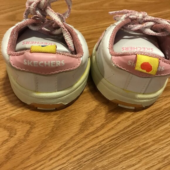 Build-A-Bear Sketcher Sneakers With Heart Charm Pink & White - Picture 6 of 6